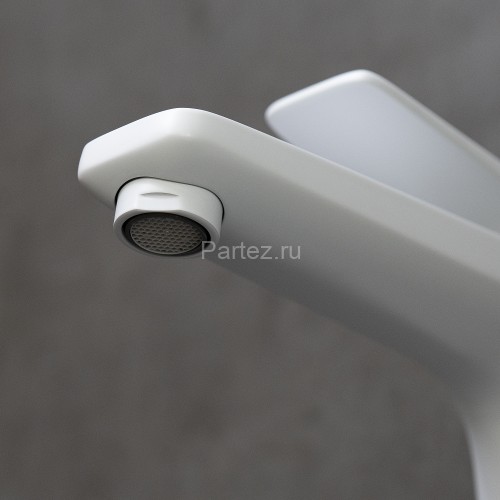 Смеситель Lemark Bronx LM3706MW для раковины монолитный