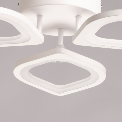 Потолочная люстра DeMarkt 424018203